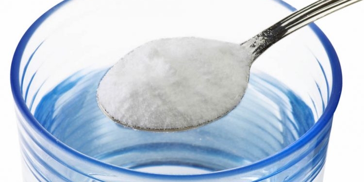 Gargarë me ujë të vakët, 5 përfitime direkte