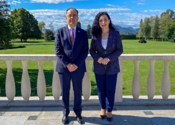 Osmani diskutoi për të ardhmen euro-atlantike të rajonit me Begajn e Gjukanoviqin