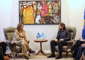 Rama dhe Nagavci diskutojnë për ndërtimin e shkollave të reja në komunën e Prishtinës