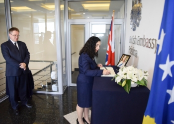 Osmani ka nënshkruar në librin e zisë për vdekjen e Elizabeth II