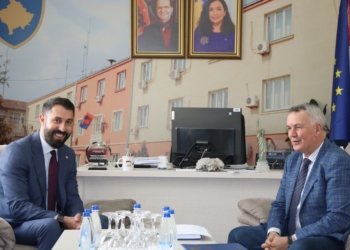 Krasniqi pritet në takim nga Ahmeti, flasin për projektet komunale