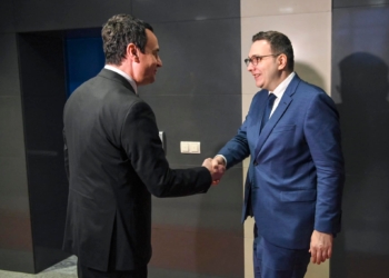Kurti takohet kryediplomatin çek, flasin për liberalizimin e vizave për Kosovën