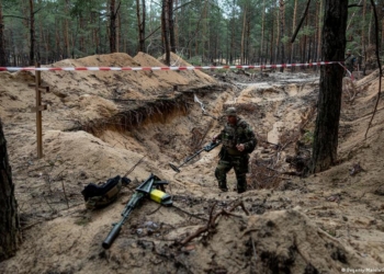 Zelensky: U torturuan viktimat e varrit masiv në Izyum