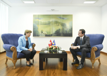 Kurti takohet me ministren e Mbrojtjes së Zvicrës, flasin për rolin e KFOR-it, dialogun dhe situatën politike në rajon