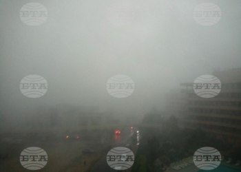 Stuhia e fuqishme në Bullgari çon dhjetëra varka larg në det