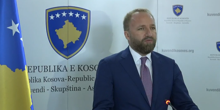 Tahiri: Qeveria në gjendje kome