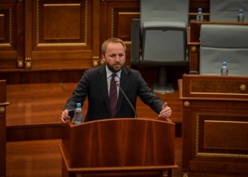 Tahiri i bënë thirrje sindikatave dhe Qeverisë që të gjejnë zgjidhje për rikthimin e nxënësve në shkolla