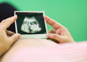 Qeveria hungareze ashpërson rregullat për abortin