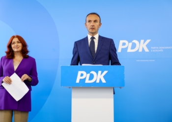 PDK: Qeveria Kurti la mësimdhënësit pa paga e nxënësit pa mësim