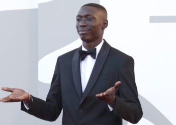 Ylli i TikTokut Khaby Lame: Falem pesë herë në ditë