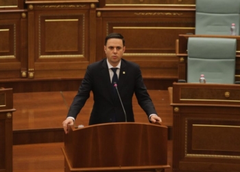 Abdixhiku: Kurti është dorëzuar