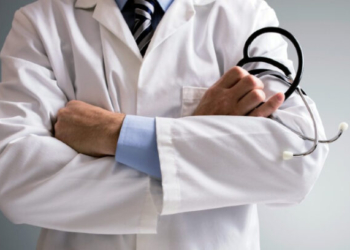 Pesë gjërat që nuk duhet t’ia fshihni kurrë mjekut tuaj