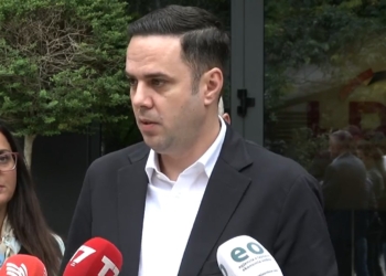 Abdixhiku pas takimit me Jasharajn: Ndalja e pagave është joligjore, duhet të ketë dialog