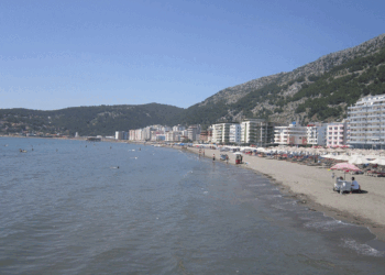 Mbytet një grua në plazhin e Shëngjinit