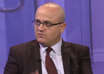 Avdyli: Kica-Xhelili është e fundit në skenën politike që mundet me kërku largim për çështje parimore