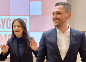 Dy shqiptarë fitojnë vendet e tyre në Parlamentin e Suedisë