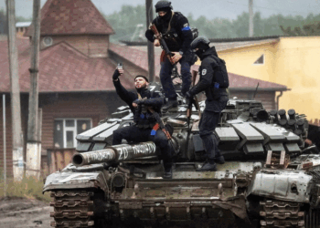 Rusia mbush radhët përmes mobilizimit “të paligjshëm” rajonal