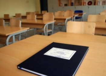 Rrëfimi i mësueses që përfundoi si mirëmbajtëse: Nuk e nënvlerësoj si punë, por shpirtërisht nuk ndihem mirë