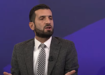 Demhasaj thotë se Qeveria ka sulmuar çdo mësimdhënës