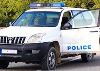 Sveçla publikon pamje të grupeve të armatosura në veri