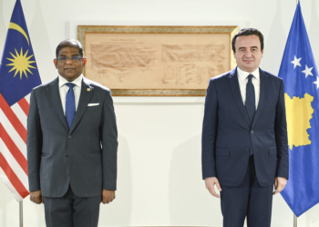 Kryeministri Kurti priti Ambasadorin jo-rezident të Malajzisë në Kosovë Dato Abdul Malik Melvin Castelino