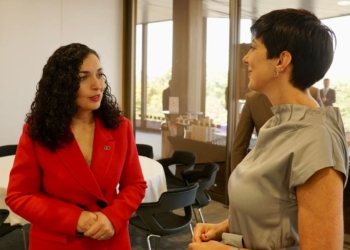 Osmani takohet me kryetaren e Parlamentit çek, temë diskutimi liberalizimi i vizave për Kosovën