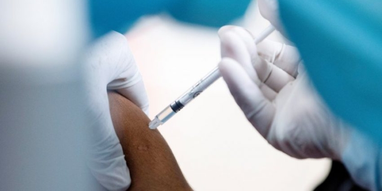 Miratohet vaksina përforcuese edhe për Omicron në ShBA