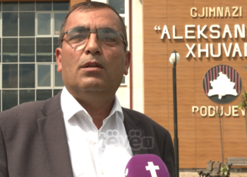 Një jetë kushtuar arsimit, rrëfimi i profesorit për sfidat e viteve 90-ta