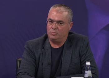 Fetoshi thotë se ngecjet në dialog ngrisin dyshimet nëse ky proces është dizajnuar për ta ridefinuar statusin e Kosovës