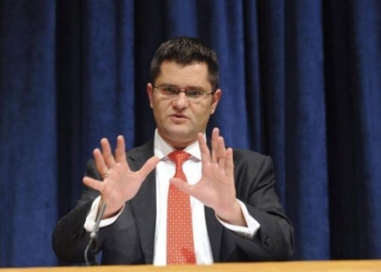 Ish-Ministri i Jashtëm serb Jeremiq e jep një “ultimatum” për Asociacionin