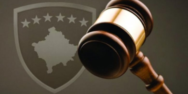 KGJK ua ul 30% pagat për 4 muaj dy gjyqtareve që u takuan me Vuçiqin