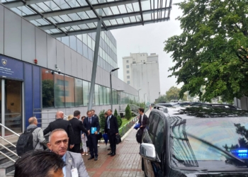 Kurti priti Lajçakun bashkë me këshilltarët e Scholzit dhe Macronit