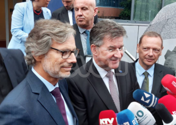 Lajçak pas takimit: Biseduam për më shumë se dy orë me Kurtin