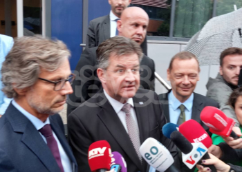 Lajçak pas takimit: Biseduam për më shumë se dy orë me Kurtin