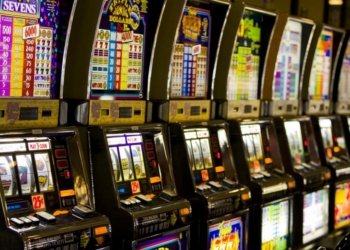 Një burrë përdori numrat që i pa në një film, fitoi 50 mijë dollarë në lotari