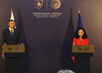 Osmani i kërkon Pahorit t’i jap një shtytje procesit të liberalizimit të vizave për Kosovën