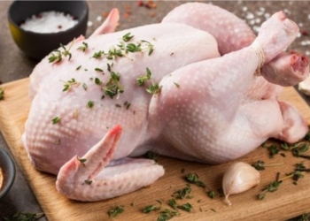 Pse nuk duhet larë pula para se të gatuhet?