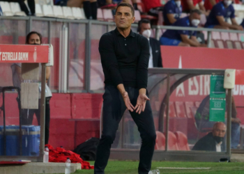 Disfata përballë skuadrës së Balliut, klubi i La Liga shkarkon trajnerin në 1 të natës