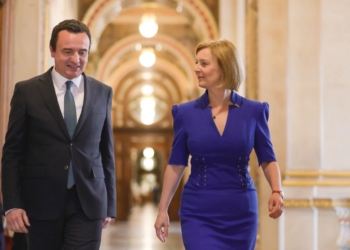 Truss i shkruan Kurtit: Mbretëria e Bashkuar dhe Kosova janë në një linjë