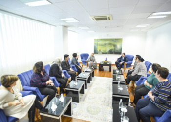 Thaçi thotë se Vetëvendosje e kapi UP-në siç kanë bërë partitë tjera në të kaluarën