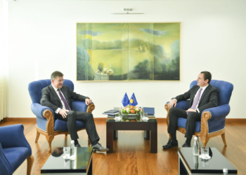 Qeveria tregon për temat e diskutimit mes Kurtit dhe Lajçakut