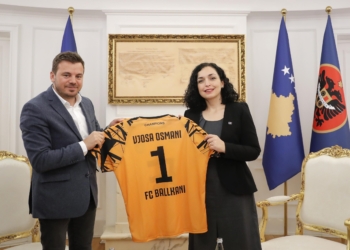 Osmani priti në takim ekipin futbollistik “Ballkani”, premton mbështetje për sportin