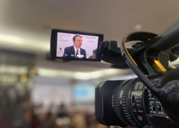 Kurti për rrugën Prishtinë-Mitrovicë: S’ka pengesa politike, të gjithë operatorët ekonomik janë paguar