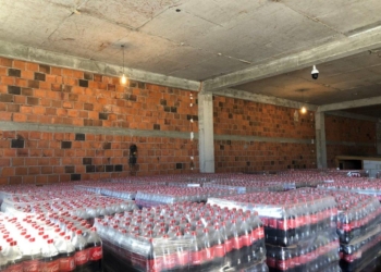 Konfiskohen mbi 64 mijë litra Coca-Cola të falsifikuara