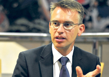 BE kërkon që Kosova dhe Serbia të mos politizojnë vizitat zyrtare