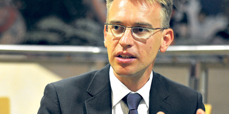 BE kërkon që Kosova dhe Serbia të mos politizojnë vizitat zyrtare