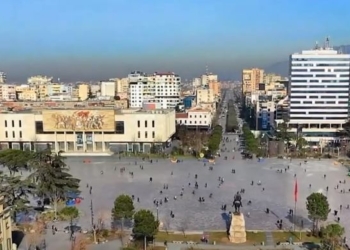 Shqiptarët shpenzojnë mbi 40 përqind të të ardhurave vetëm për ushqim