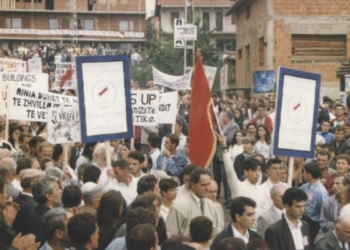 25 vite nga protestat studentore, revolucioni i ndryshimit