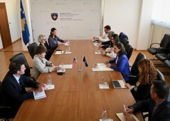 Rizvanolli takohet me Albright, diskutojnë rreth implementimit të Programit Kompakt