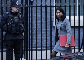 ​Ministrja britanike dha dorëheqjen pasi dërgoi dokument zyrtar nga posta private